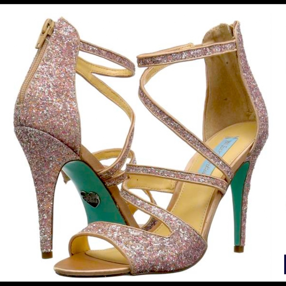 Betsey Johnson SB Izzy